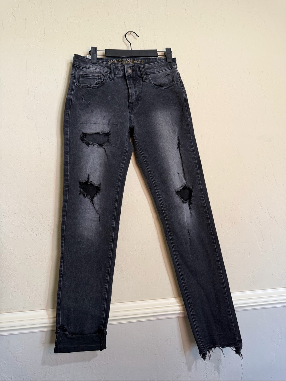 American Eagle Outfitters Women's Skinny Distressed Black Jeans